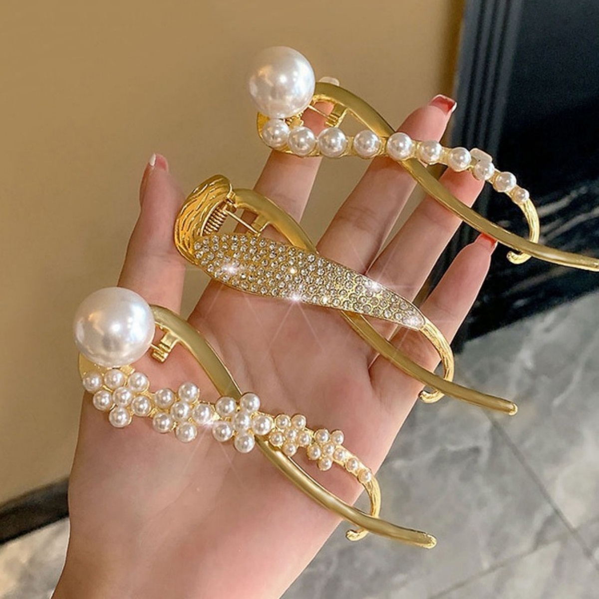 Elegant Glitter Pearl Hair Cli - đánh giá và giá Lifestyle Of Korean