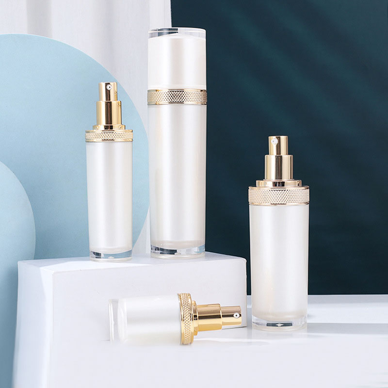 100ml pearl white acrylic/plas - đánh giá và giá Essence Serum Toner